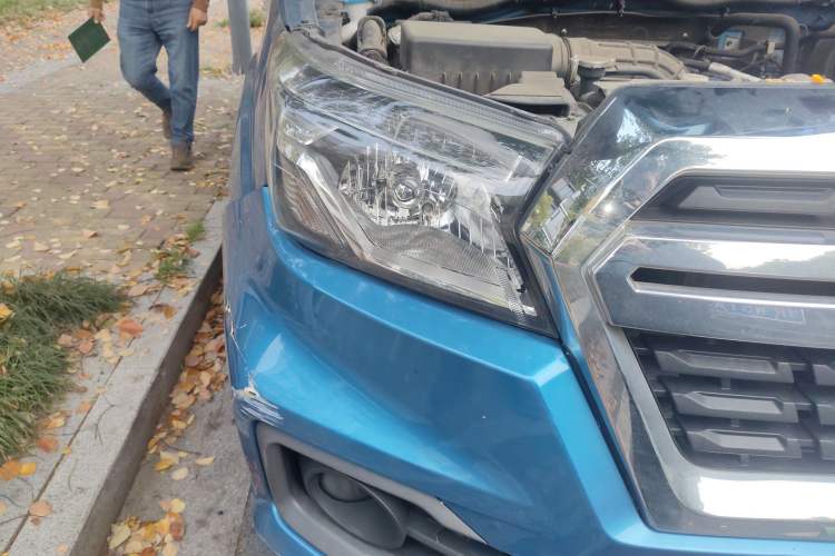 Used Dongfeng Palazzo 2021 1.8T Manual Two-Wheel Drive Elite Edition Right Front Headlight