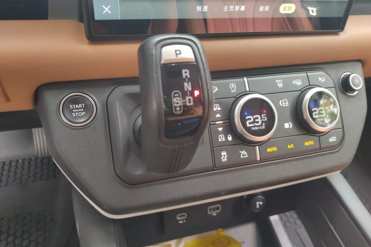 Used Land Rover Defender 2023 Facelift 110 3.0T P400 X-DYNAMIC HSE
