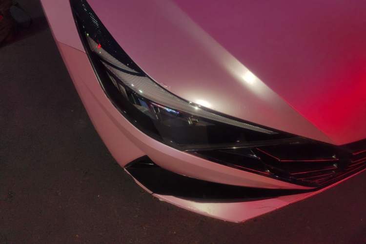 Used Hyundai Elantra 2021 1.5L CVT GLX Elite Edition Right Front Headlight