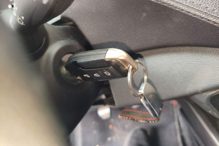 Used Ford Escort 2015 1.5L Manual Fashion Edition Vehicle Key