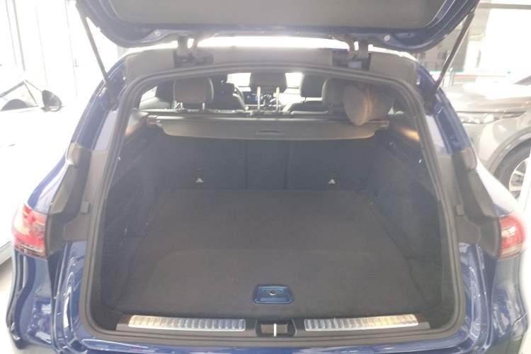 Used Mercedes-Benz EQC 2021 EQC 350 4MATIC Trunk