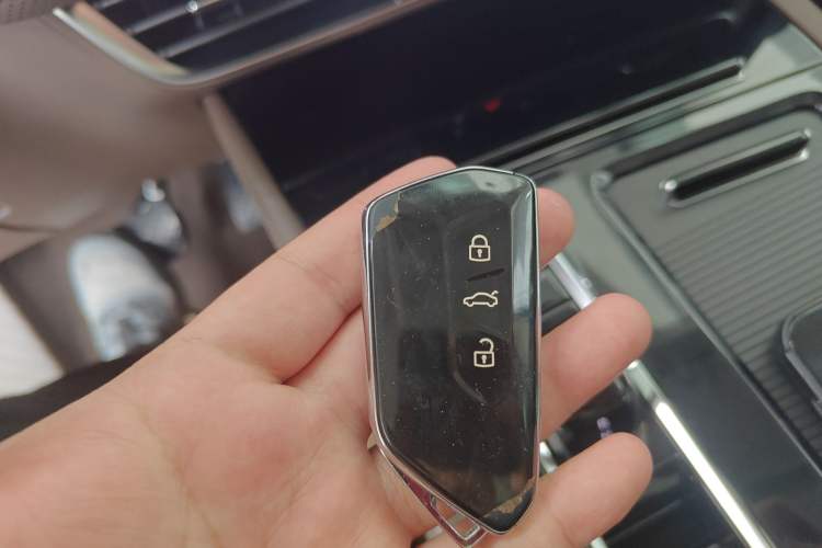 Used Volkswagen Viloran 2024 330TSI Business Edition Vehicle Key