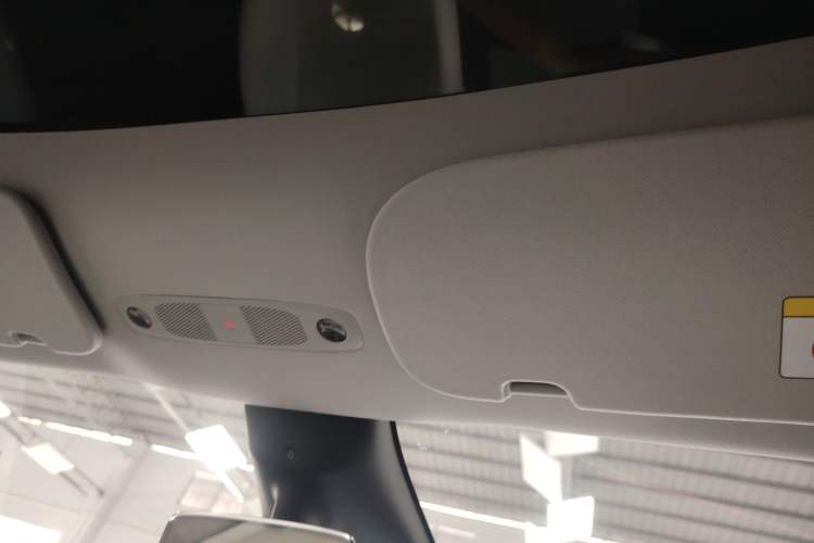 Used Tesla Model Y 2023 High-Performance All-Wheel-Drive Version
