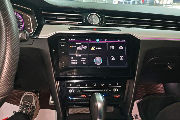 Used Volkswagen Magotan 2023 2 Million Units Commemorative Edition 330TSI DSG Luxury Version Audio And AC Panel