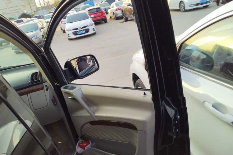 Used Mercedes-Benz Viano 2013 3.0L Comfort Edition Interior 5