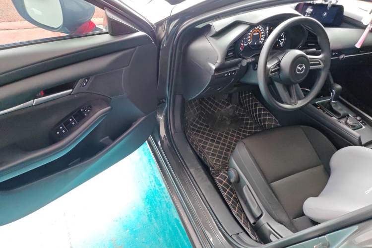 Used Mazda Mazda 3 Axela 2023 2.0L Automatic Zhiqing Edition
