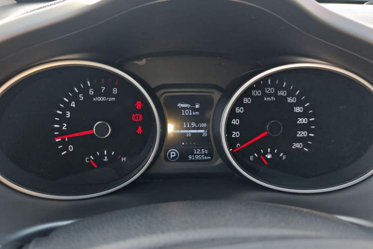 Used Kia Sportage R 2015 2.0L Automatic Two-Wheel Drive DLX Model
