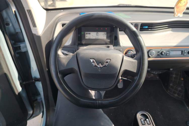 Used Wuling Hongguang MINIEV 2022 Easy Version Lithium Iron Phosphate
