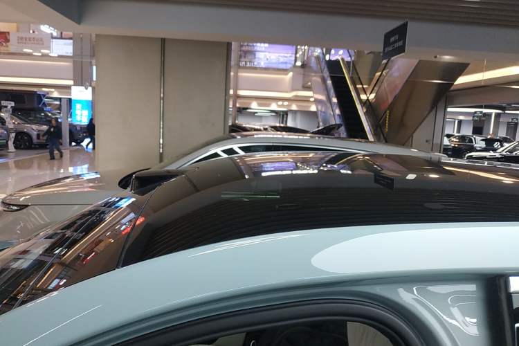 Used Li Auto L6 2025 Pro Smart Refresh Edition Roof