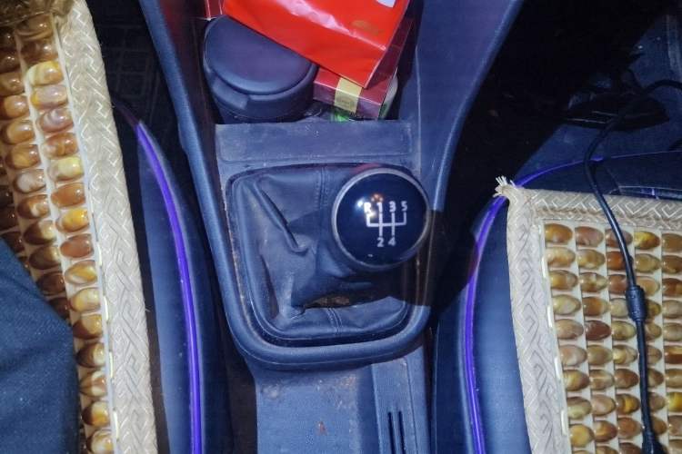 Used Volkswagen Santana 2015 Haval H9 1.6L Manual Comfort Edition Gear Lever