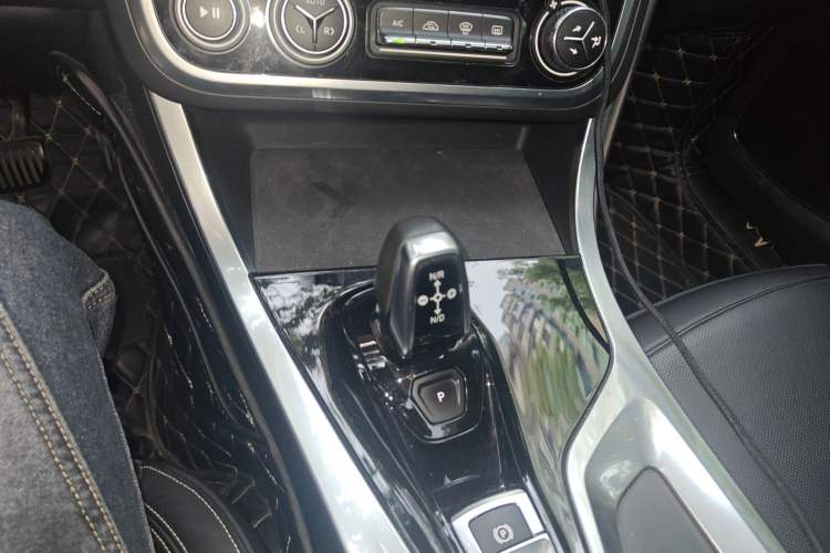 Used Lynk & Co 01 2017 2.0T Two-Wheel Drive Pro Edition
