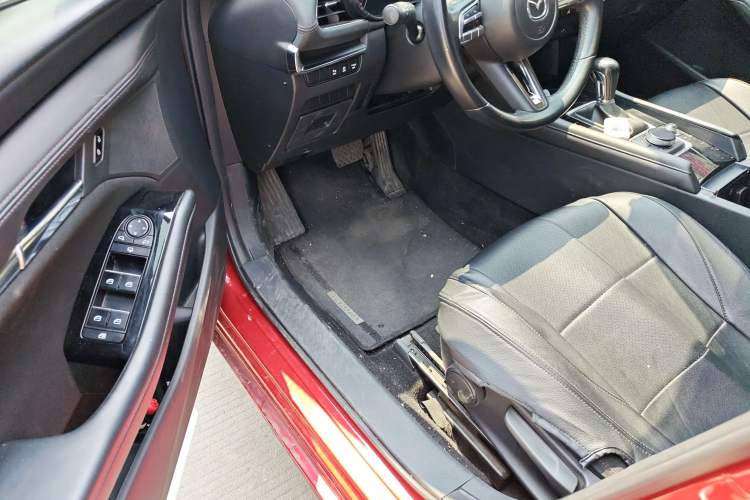 Used Mazda 3 Axela 2021 2.0L Automatic ZhiXuan Edition Driver Seat