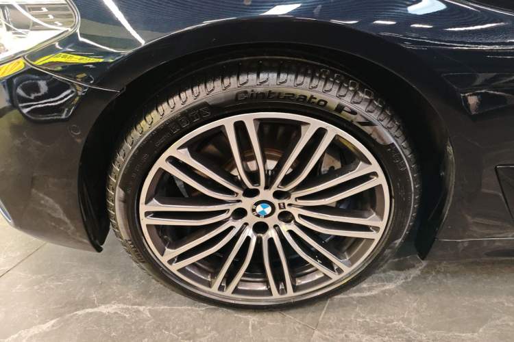 Used BMW 5 Series 2019 530Li Luxury Edition M Sport Package
