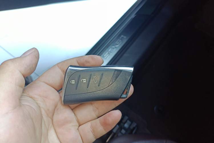 Used Lexus ES 2020 200 Excellence Edition
