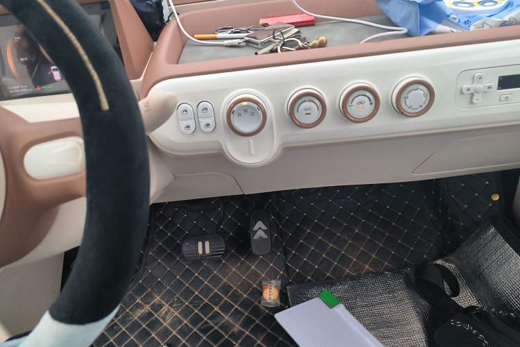 Used Bestune Pony 2026 222km Colorful Horse
