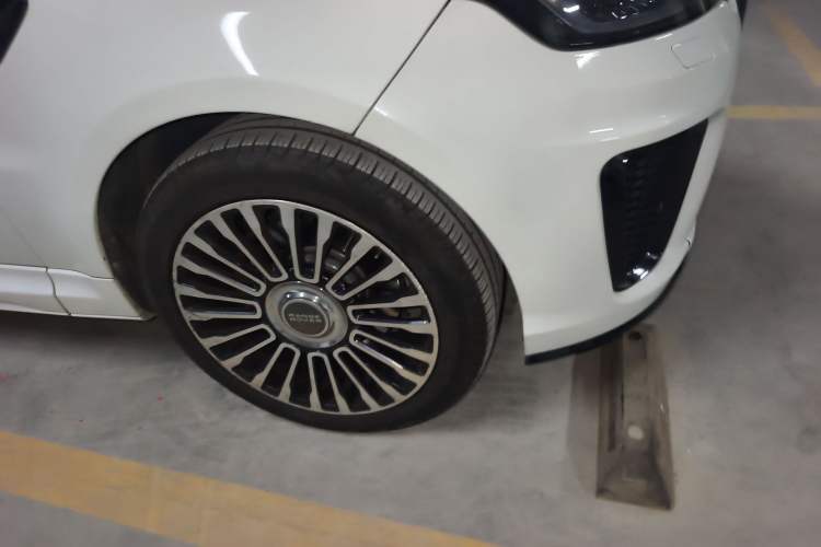 Used Land Rover Range Sport 2016 3.0 SC V6 HSE DYNAMIC Right Front Wheel Hub