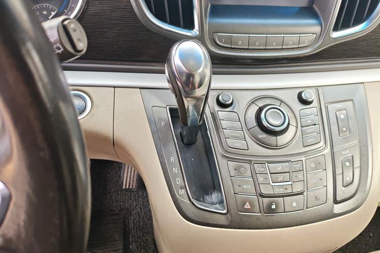 Used Buick GL8 2013 2.4L LT Luxury Business Executive Edition