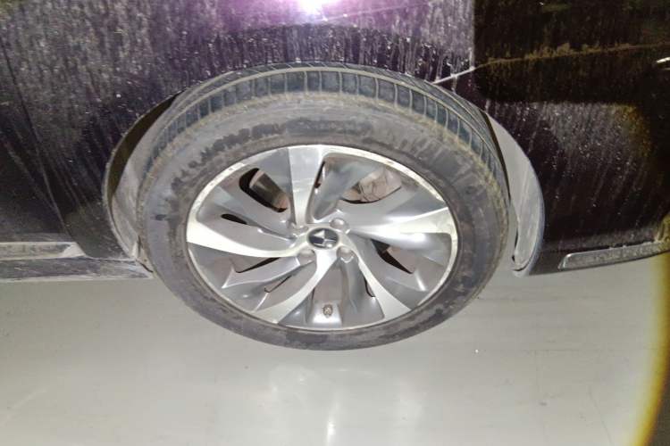 Used DS 5LS 2014 1.6T Luxury Edition THP160