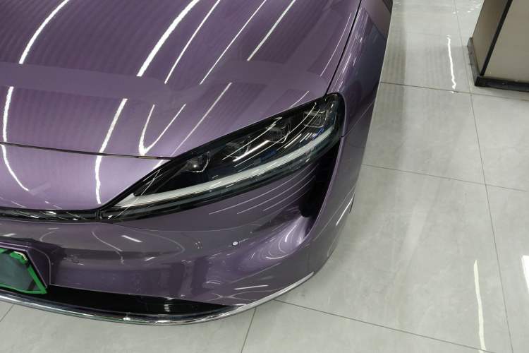 Used Hima Luxeed S7 2025 785 km Ultra