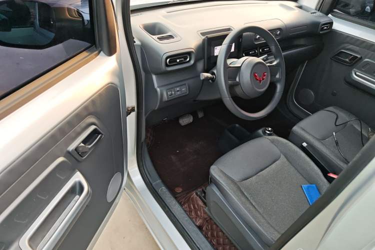 Used Wuling Zhiguang New Energy 2025 Comfort Model