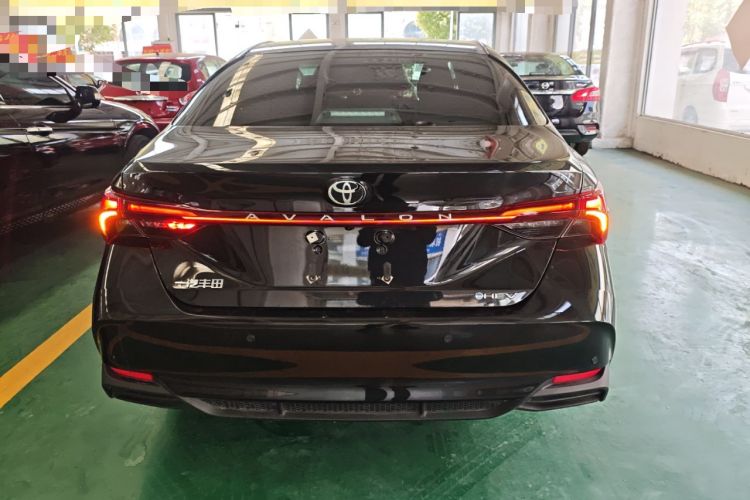 Used Toyota Avalon 2024 Dual-Motor 2.0L Luxury Edition
