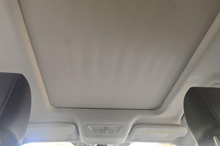 Used Ford Kuga 2015 2.0L GTDi Four-Wheel-Drive Sport Model