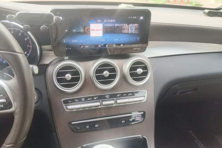 Used Mercedes-Benz GLC 2021 GLC 260 L 4MATIC Luxury Model Audio And AC Panel