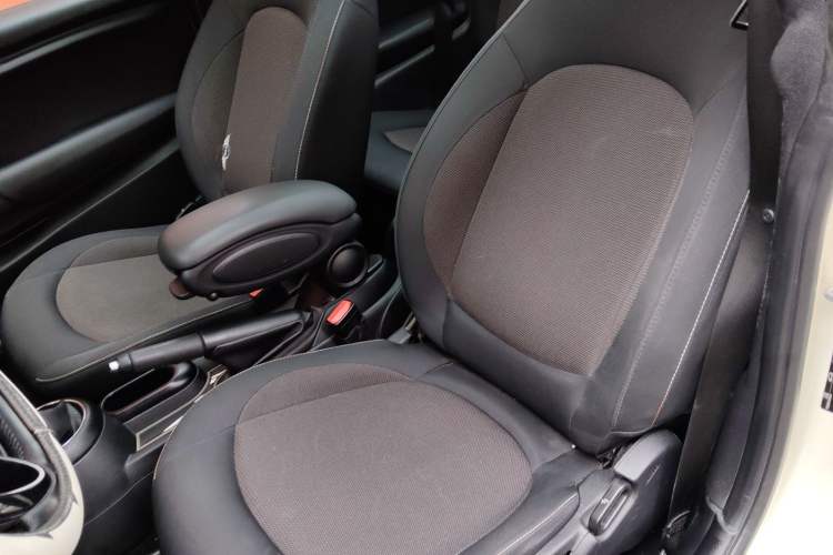 Used MINI 2016 1.2T ONE Pioneer Edition
