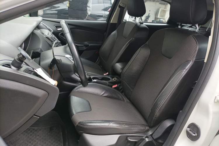 Used Ford Focus 2012 Hatchback 1.6L Automatic Fashion Edition