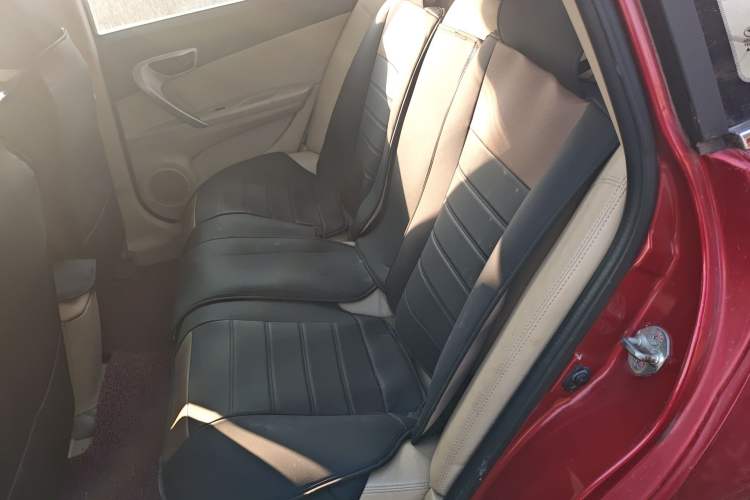 Used Soueast V5 Lingzhi 2012 1.5L Manual Comfort Edition Left Rear Seat