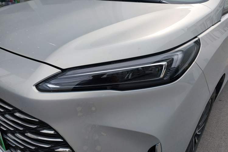 Used Buick GL8 New Energy 2025 Lu Shang Luxury Edition 7-Seater Left Front Headlight