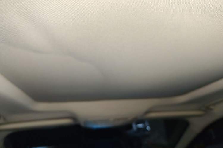 Used Ford Kuga 2013 1.6L GTDi Two-Wheel-Drive Trend Model Headliner