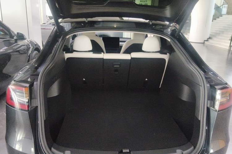 Used Tesla Model Y 2024 Rear-Wheel-Drive Version
