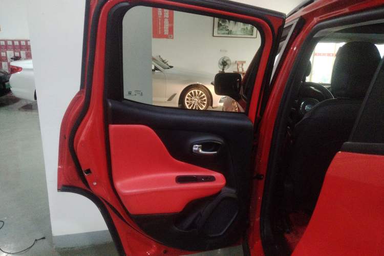 Used Jeep Renegade 2019 220T Automatic Leading Edition