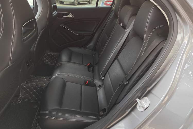 Used Mercedes-Benz GLA 2016 GLA 220 4MATIC Fashion Edition Left Rear Seat