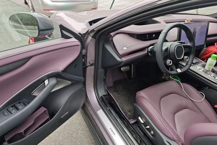 Used Xiaomi Auto SU7 2024 Four-Wheel Drive Ultra-Long Range Advanced Intelligent Driving Max Edition Driver Seat