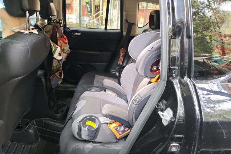 Used Jeep Compass 2013 2.4L four-wheel-drive sport version