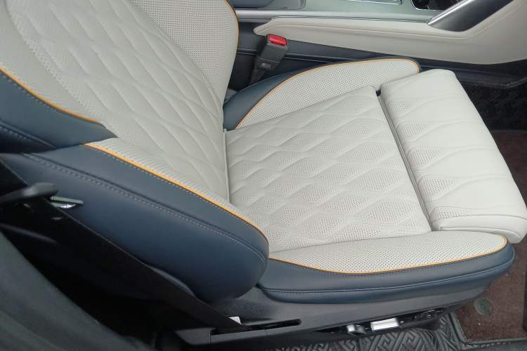 Used BYD Tang New Energy 2022 EV 635 km All-Wheel-Drive Flagship Model
