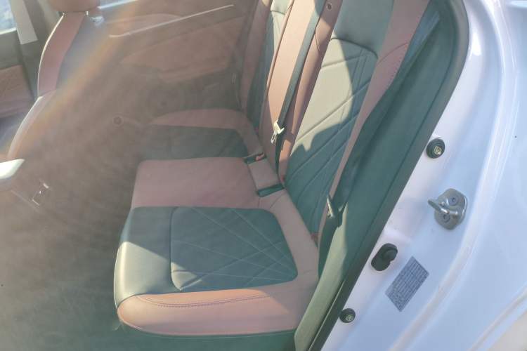 Used Changan Eado 2024 PLUS Blue Whale NE 1.4T GDI DCT High-Energy Edition
