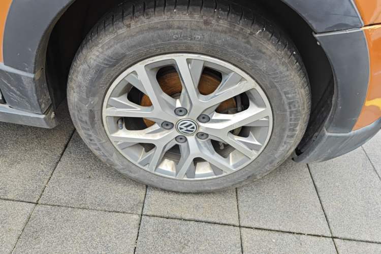 Used Volkswagen Polo 2014 1.6L Cross Polo Automatic