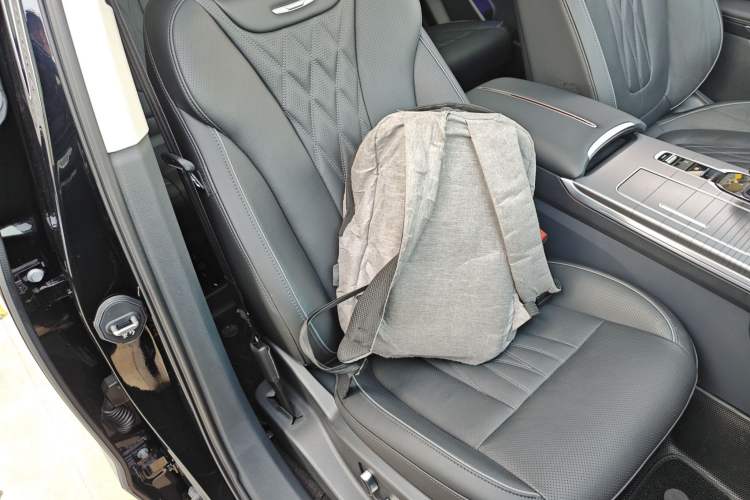 Used Hongqi HS7 PHEV 2024 2.0T PHEV Four-Wheel Drive Flagship Edition 7 Seats