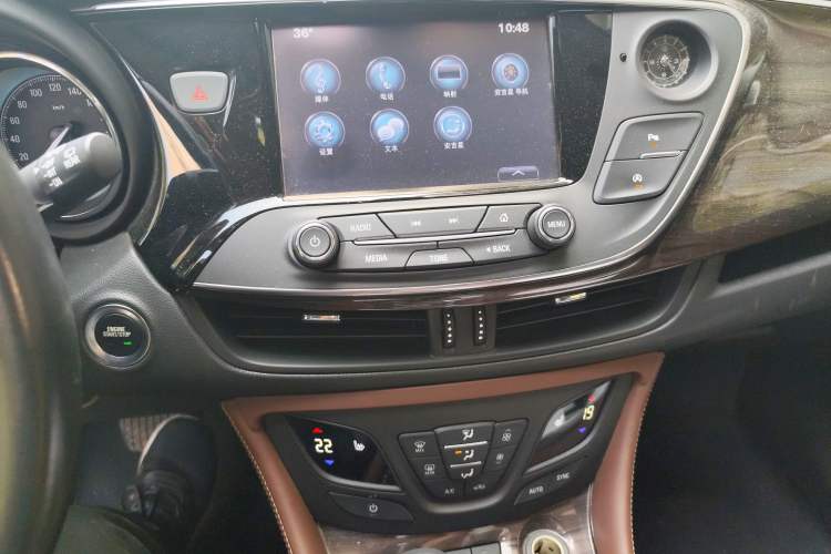 Used Buick Envision 2017 28T Four-Wheel Drive Elite Model Audio And AC Panel