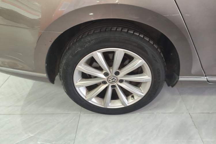 Used Volkswagen Magotan 2018 330TSI DSG Advanced Model Right Rear Wheel Hub
