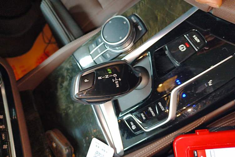 Used BMW 5 Series 2021 Facelifted 525Li M Sport Package Gear Lever