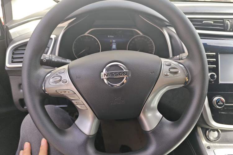 Used Nissan Murano 2017 2.5L XE Two-Wheel Drive Elite Edition
