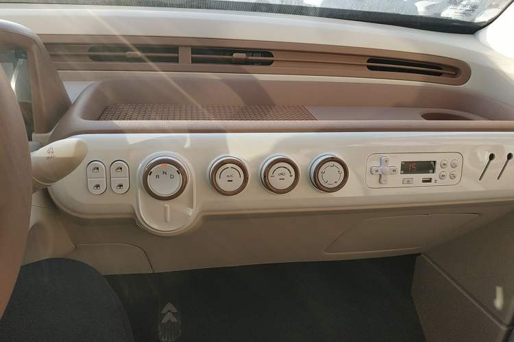 Used Bestune Pony 2026 222km Colorful Horse
