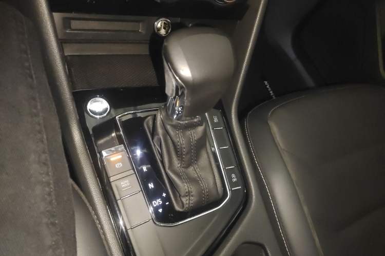 Used Volkswagen Tiguan L 2019 330TSI Automatic Two-Wheel Drive Panoramic Comfort Edition China VI Standard Gear Lever