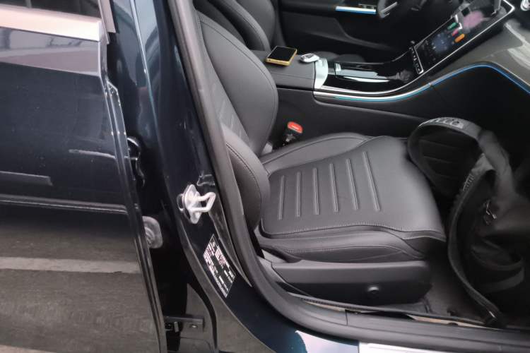 Used Mercedes-Benz C-Class 2025 C 260 L Sport Edition Right Front Seat