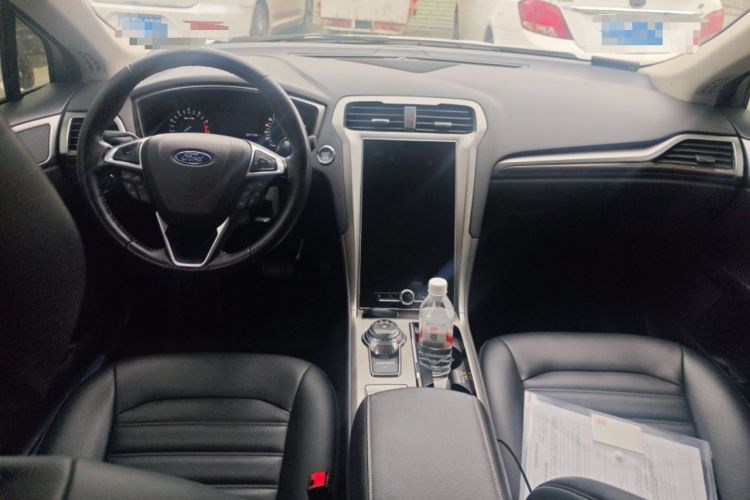 Used Ford Mondeo 2020 EcoBoost 180 Stylish Model Center Console