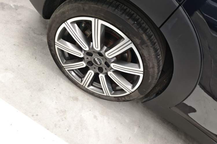 Used MINI Clubman 2022 1.5T COOPER Connoisseur Right Rear Wheel Hub